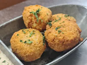 Croquetas de papa y queso