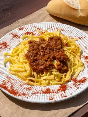 Promo-tallarines con salsa