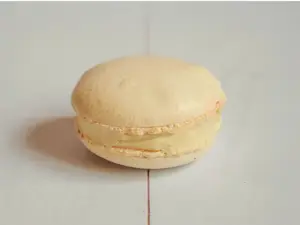 Macaron Caramel Salad