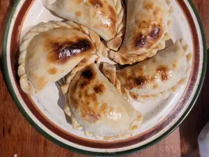 6 empanadas carne cheddar