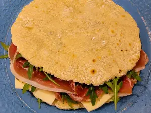 Sandwich j. crudo, queso y rucula sin tacc