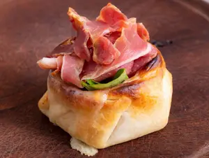 Canastita jamón crudo y rúcula