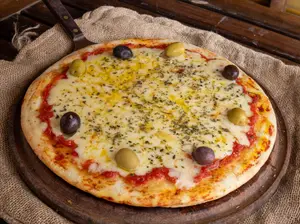 Pizza muzzarella con provenzal