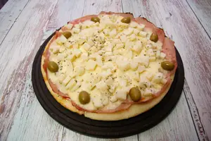 Pizza palmitos con jamón