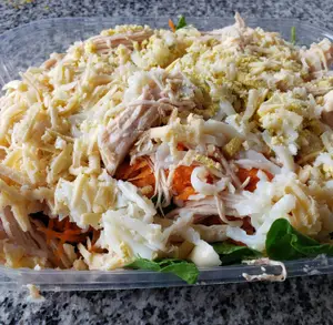 Ensalada de pollo completa