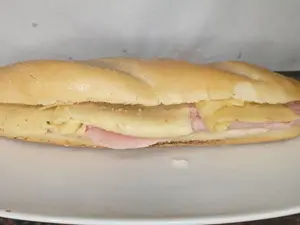 Tostado De Jamon Y Queso