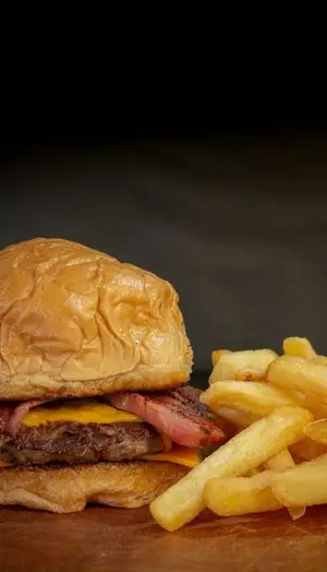 Bacon y cheese simple + papas