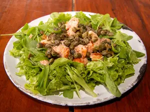 Ensalada de salmón ahumado