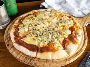 Pizza al roquefort
