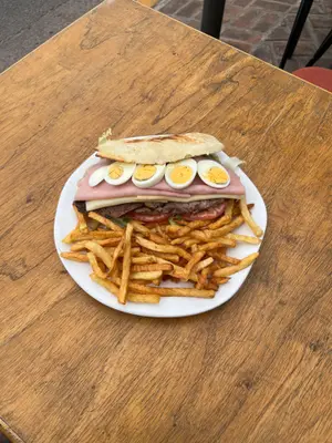 Chivito Uruguayo