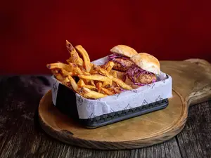 Chick norris slider + papas