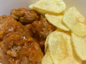 Albondigas con papas españolas