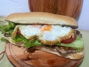 Sandwich completo de bondiola