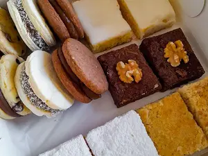 Cuadrados y alfajores