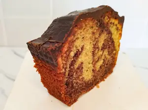 Porcion budín de chocopistacho