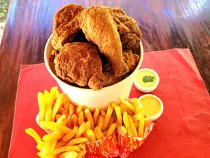 12 piezas + 6 papas grandes