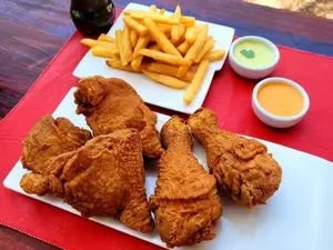 5 piezas + fritas grandes
