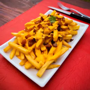 Papas cheddar y panceta 2-3 pe