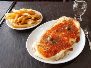 Milanesa de ternera a la napolitana