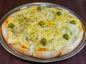 Porción de fugazzetta con queso