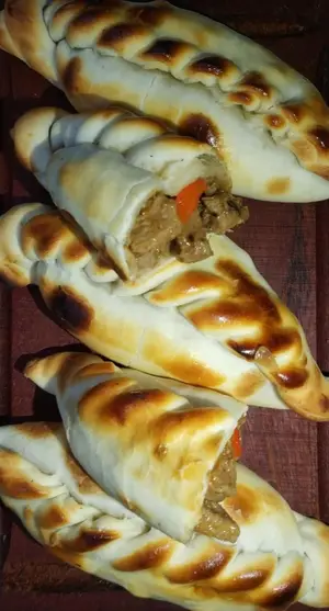 Empanad carne cortada cuchillo