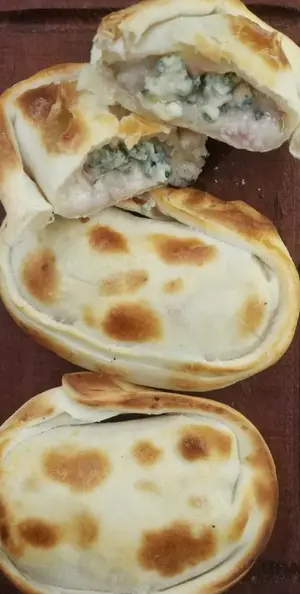 Empanada de roquefort c/ jamon