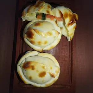 Empanadas caprese