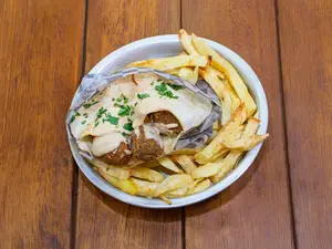 Falafel con fritas