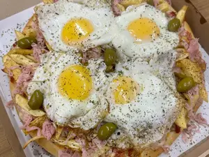 Pizza cochina con jamón