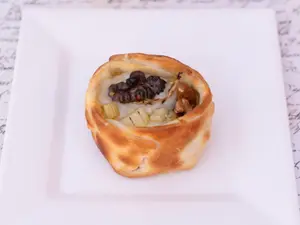 Empanada roque, apio y nueces