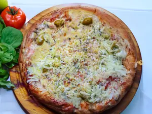 Pizza molde cuatro quesos