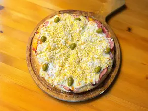 Pizza molde jamón con huevo