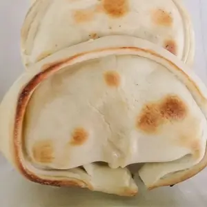 Empanada de jamón y queso