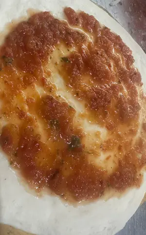 Pizza con ajo al oleo