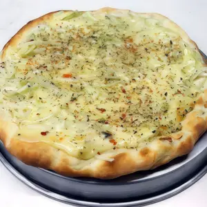 Pizza fugazzc cebol sin muzza