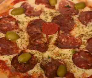 Pizza calabresa