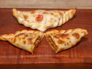 Empanada de carne picante