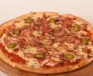Pizza con jamón