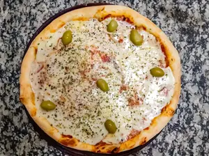 Pizza muzzarella + 2 faina