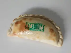 Empanada calabresa