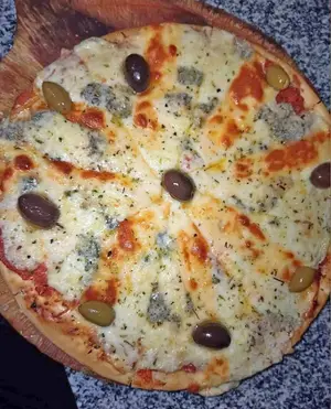 Pizza 4 quesos