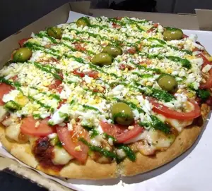 Pizza con morrón y huevo
