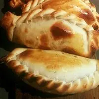 Empanada de carne a cuchillo