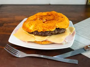 Burger Jamon Y Queso 8