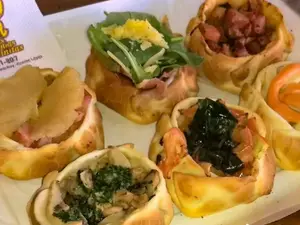 Canastita de roquefort c/jamón