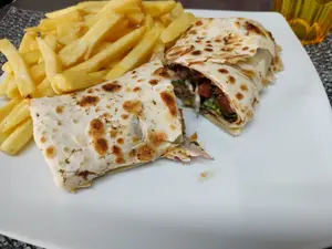 Wrap de carne con fritas