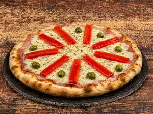 Pizza jamón y morrones