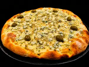 Pizza muzza y roquefort