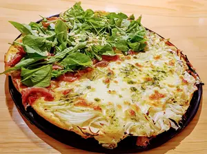 Mitad j.crudo / cebolla y ques