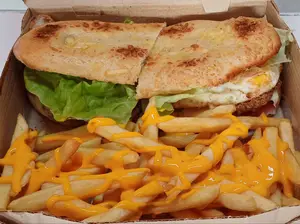 Samwuiches De Milanesas De Carne Papas Fritas Y Cheddar